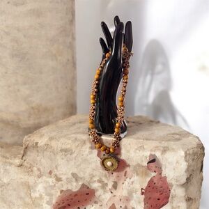 Chic Floral Beaded Necklace in Gold and Brown